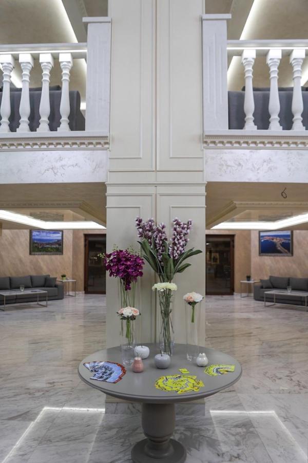 Valencia Gardens Luxury Apartments نيسيبار المظهر الخارجي الصورة