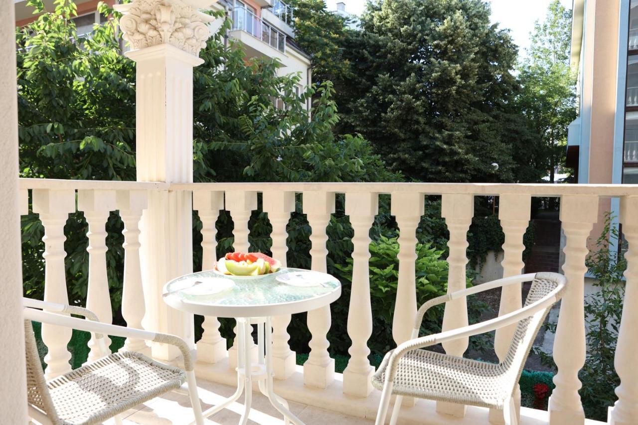 Valencia Gardens Luxury Apartments نيسيبار المظهر الخارجي الصورة